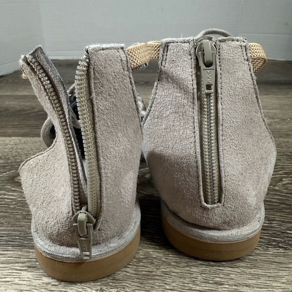 Musse & Cloud Shoes Women 10 Taupe Suede Ring Cage Sandal heel Zip Boho Neutral - Picture 2 of 8